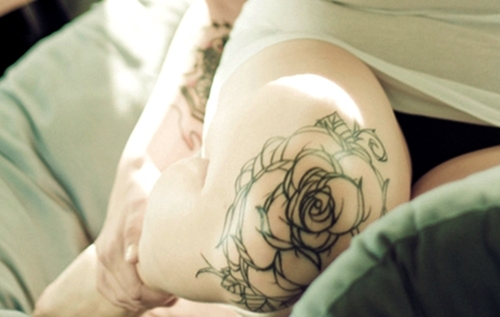 Beautiful knee tattoo