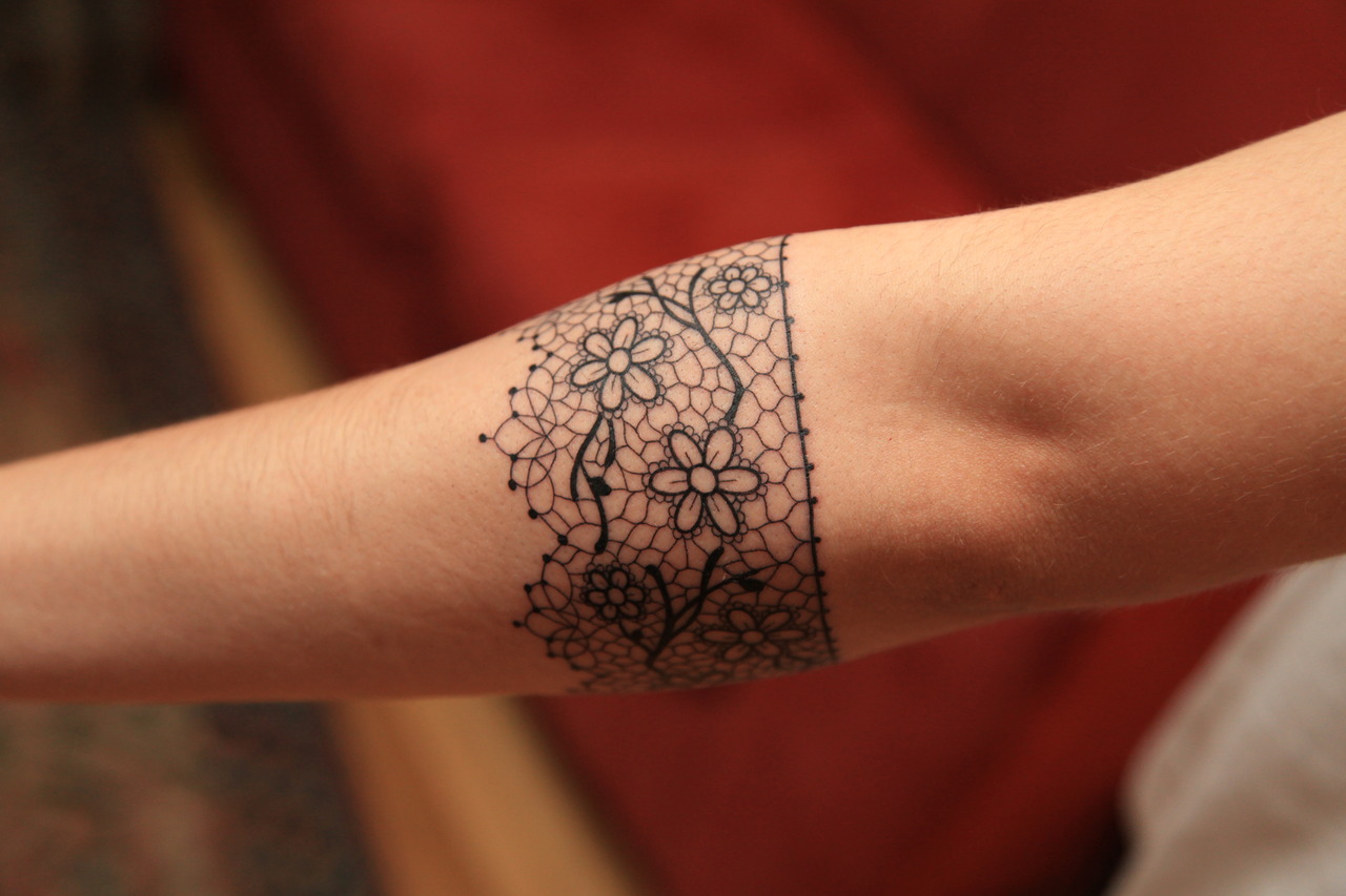 Minimalistic arm tattoo