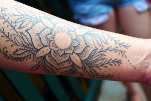Dot Flower Arm Ink