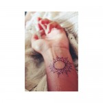henna tattoo on wrist