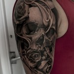 Grey Skull Tatt