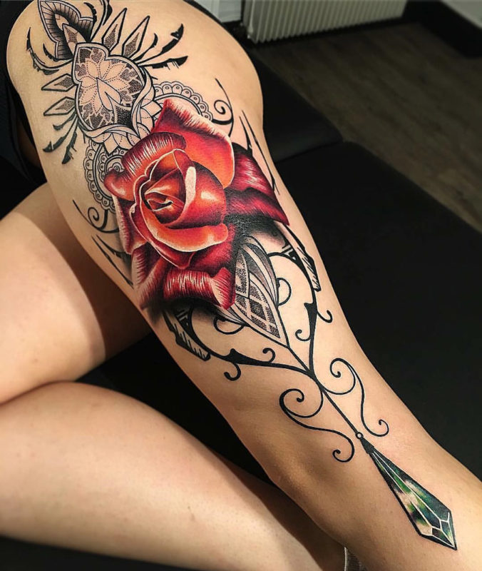 Red Rose, Ornamental Leg