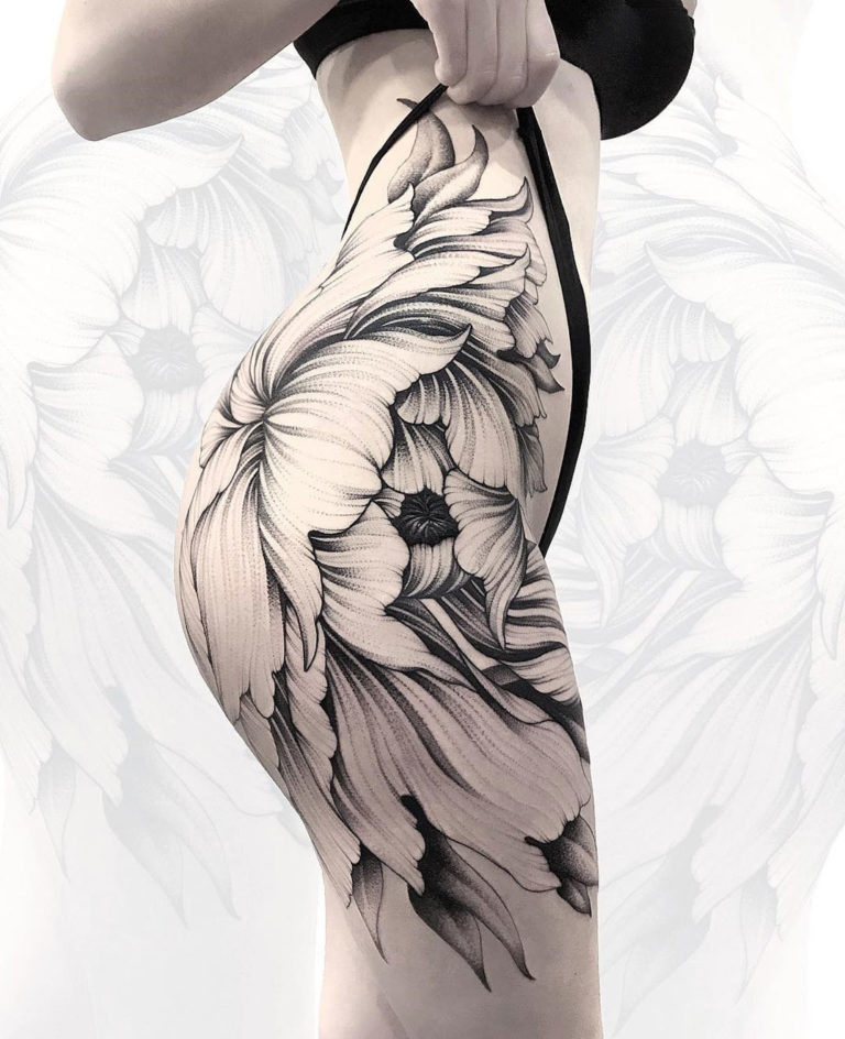 Girls floral hip & bum tattoo | Best Tattoo Ideas For Men & Women