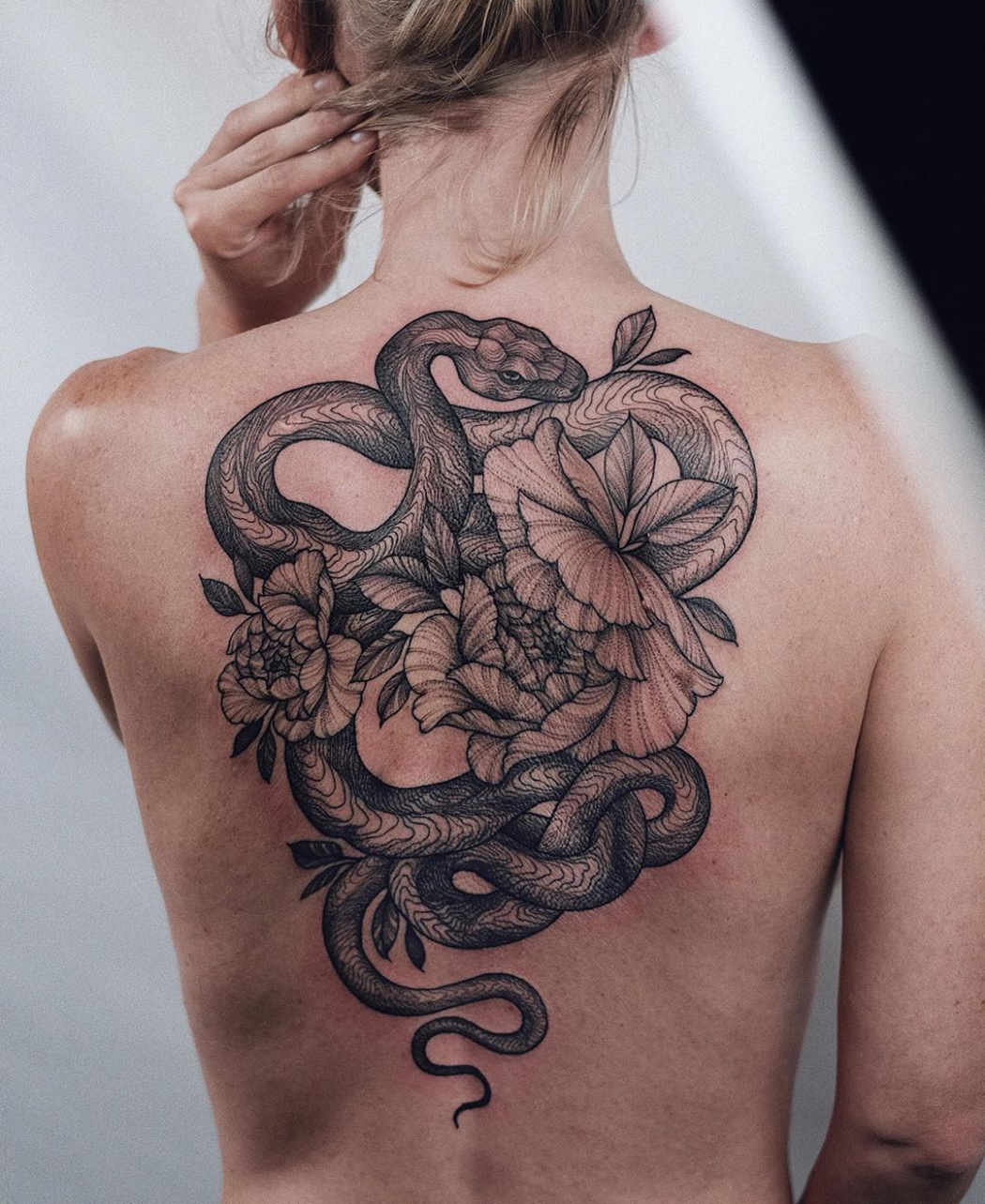 Snake & flowers b&g back piece